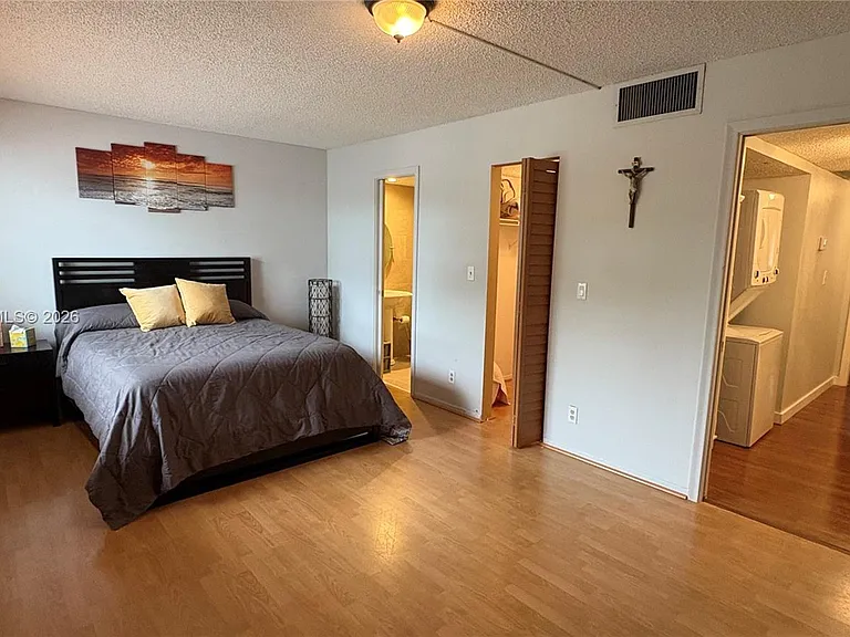 808 NE 27th Ave #808 — Photo 22