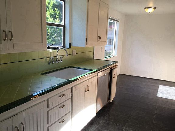 Kitchen with breakfast nook