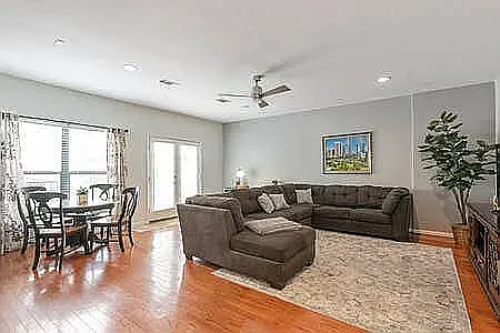 4413 Koehler St #D — Photo 7