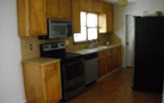 3rd image of 401 Carolina St