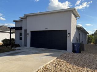 1906 Livingstone St, Sarasota, FL 34231