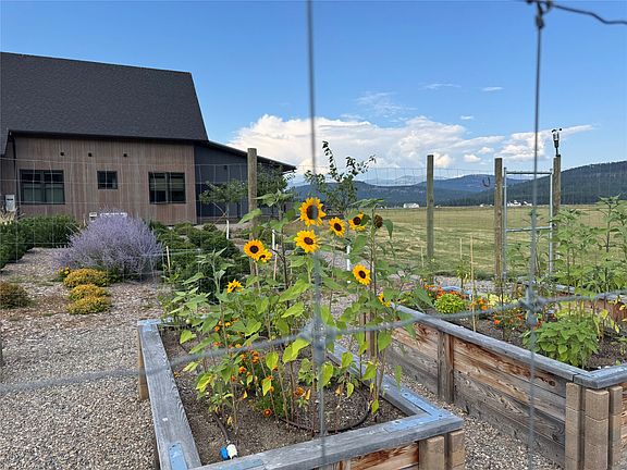 5th image of 567 Twin Bridges Rd