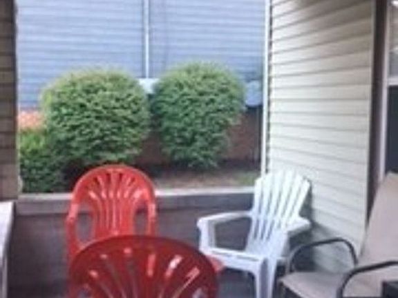 2nd image of 547 S Lincoln St