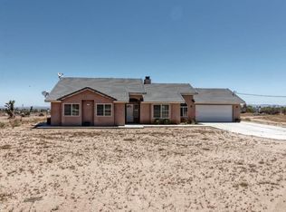 6720 Sunset Rd, Phelan, CA 92371