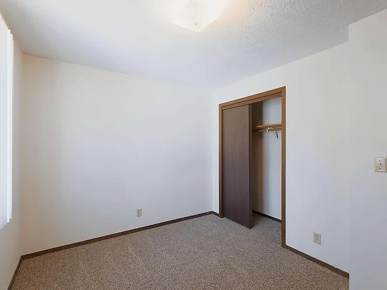 2433 E St #5 — Photo 6