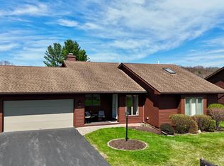 167 Country Club Ln, Fort Johnson, NY 12070