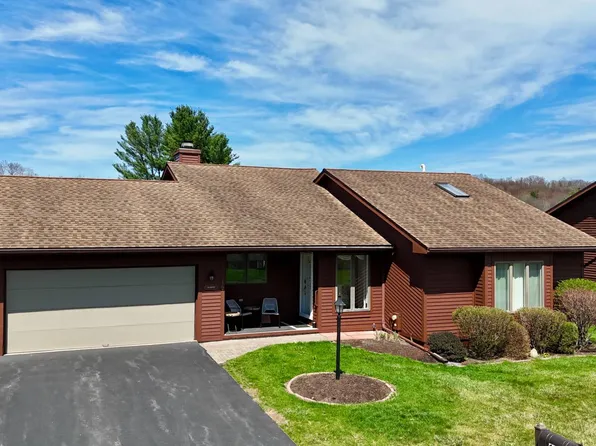 167 Country Club Ln, Fort Johnson, NY 12070