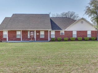 11109 Allison Ave, Azle, TX 76020