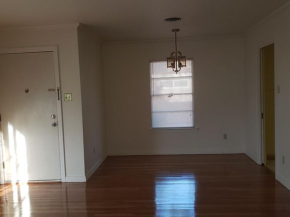 3rd image of 1703 Woodrow Ave #1