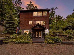 331 Seldon Rd, Petoskey, MI 49770