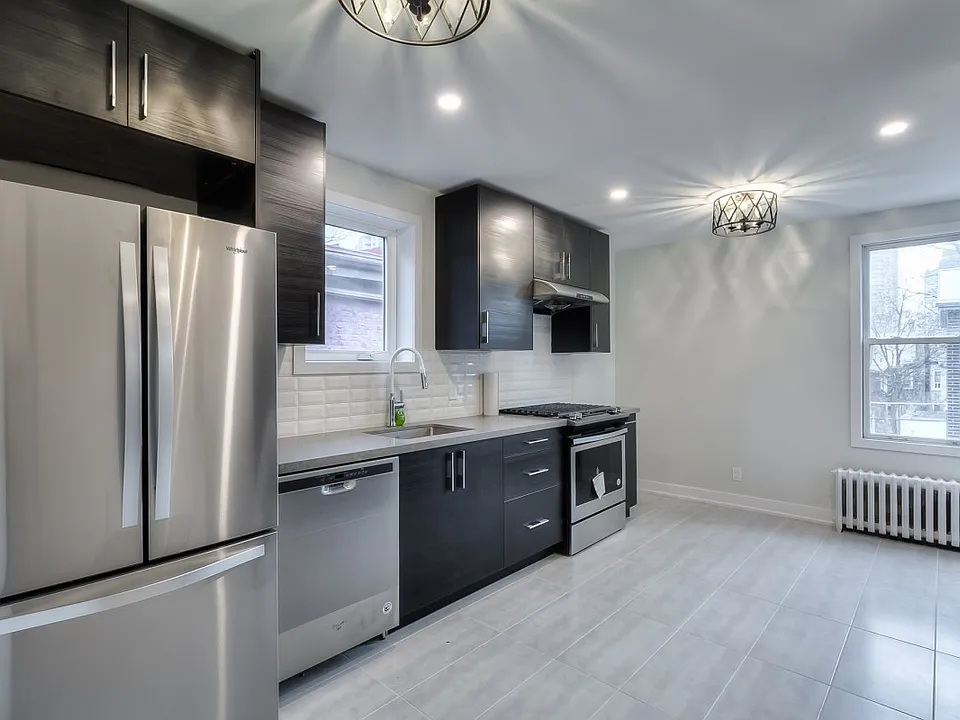 37 Grange Ave #2