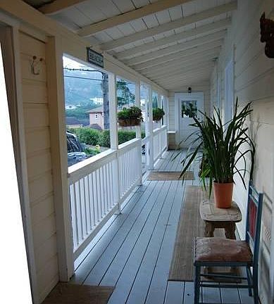 3rd image of 543 Paloma Ave