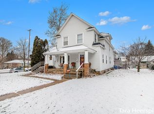 1561 4th St NW, Grand Rapids, MI 49504