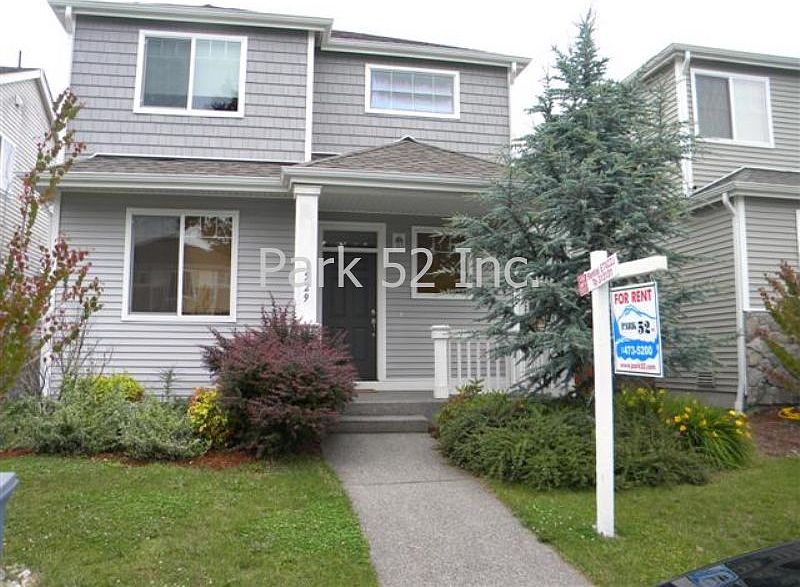 1st image of 1529 182nd St E