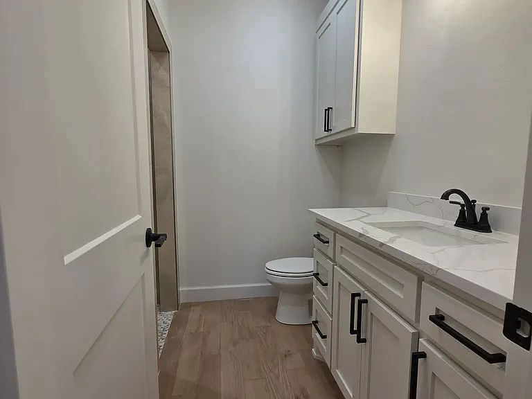 Main Bath off Great Room