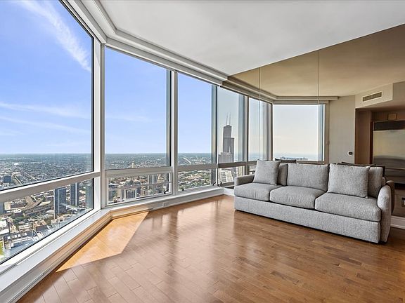 3rd image of 401 N Wabash Ave Unit 73G