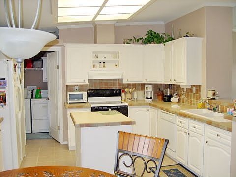 2nd image of 9416 Country Club Ln