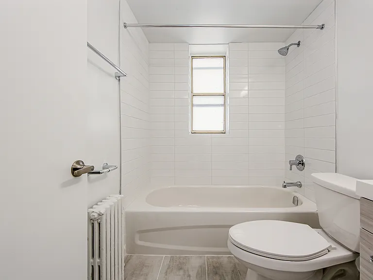 111 Cosburn Ave — Photo 16