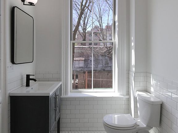 5th image of 77 Chambers St APT 2