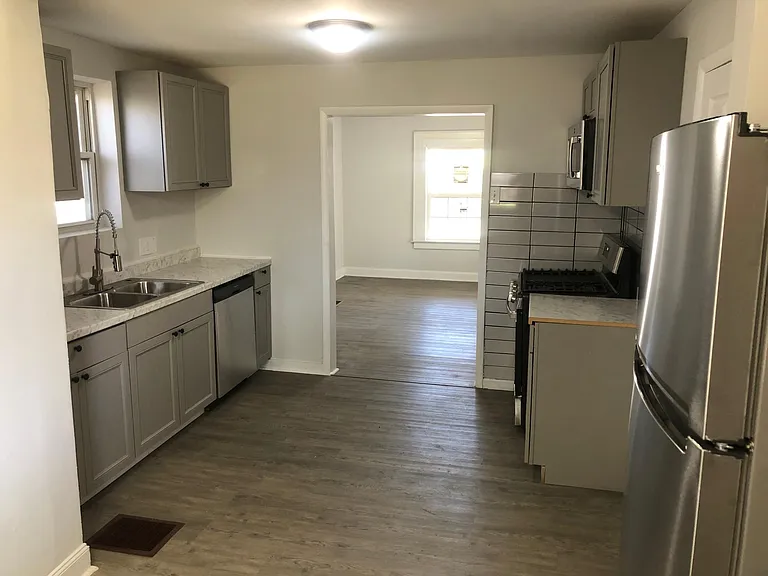 717 Wager St — Photo 8