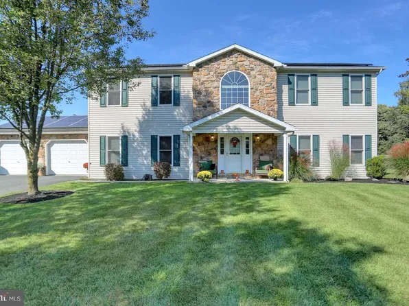 409 Timber Cir, New Bloomfield, PA 17068