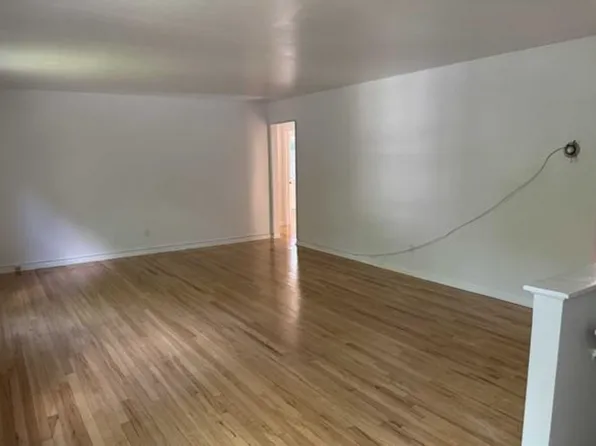 63 N Farview Ave #2, Paramus, NJ 07652