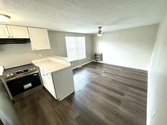 5th image of 407 Hotwater Rd