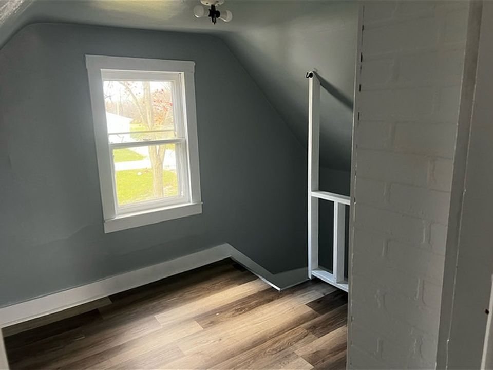 1st image of 64 West St