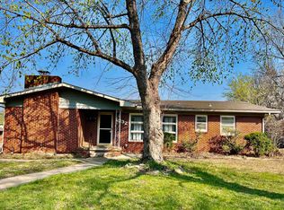 2232 Edgemont Dr, Arkansas City, KS 67005