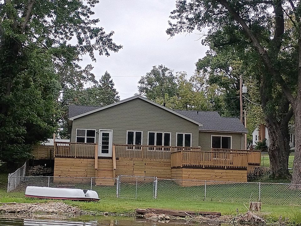 1st image of 3975 Bayview Dr
