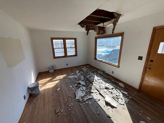 4th image of 2123 W Antoinette St