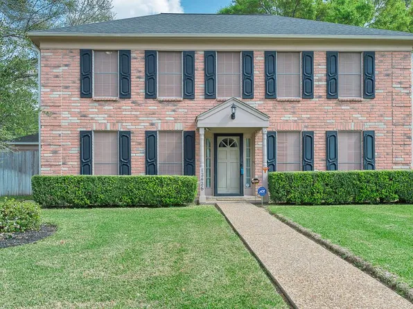 12426 Mill Ridge Dr, Cypress, TX 77429