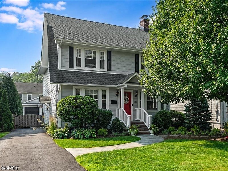 1st image of 736 Fairacres Ave