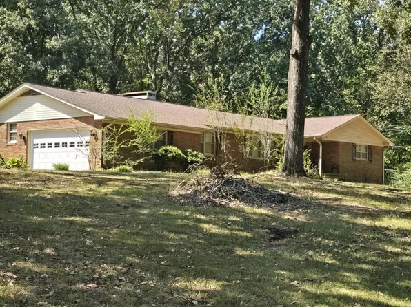 1922 Harts Bridge Rd, Jackson, TN 38301