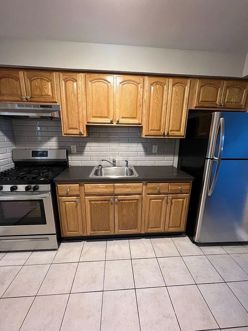 303 Plainfield Avenue Llc -Fox & Foxx Gardens At Edison — Photo 2