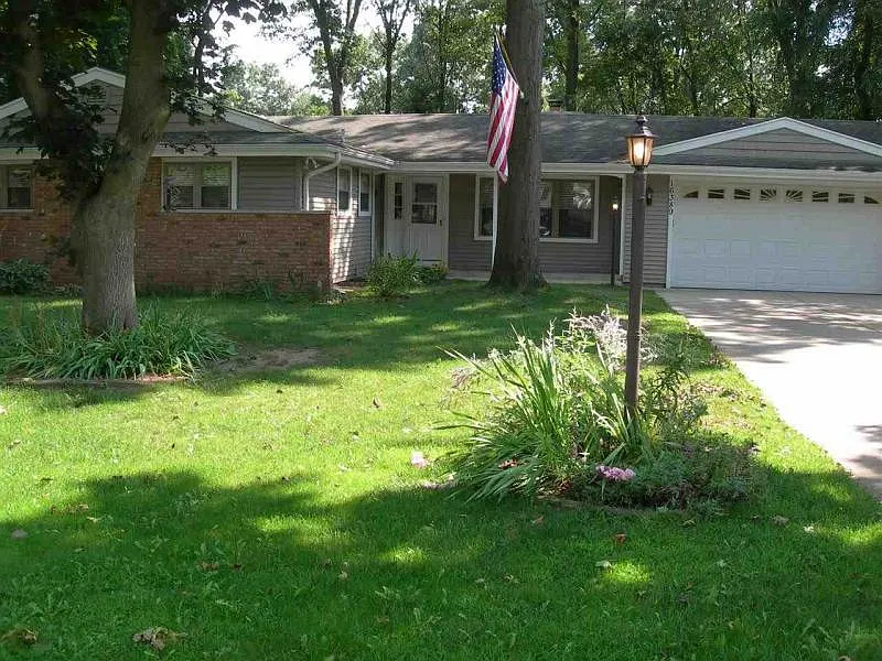 16389 Fairfield Ln photo 1