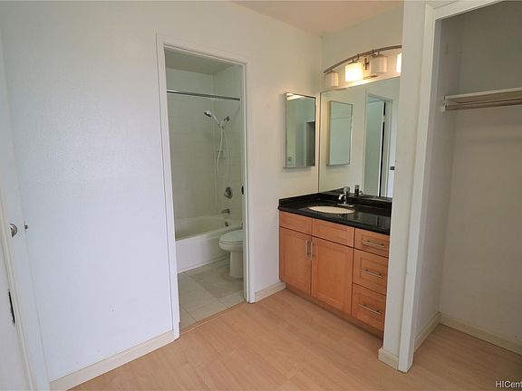 3rd image of 55 S Kukui St APT D808