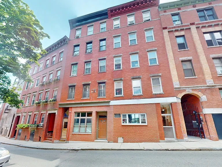 34 Charter St #5A — Photo 11