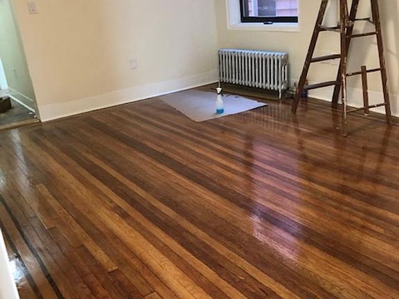 5th image of 3146 45th St APT 1B
