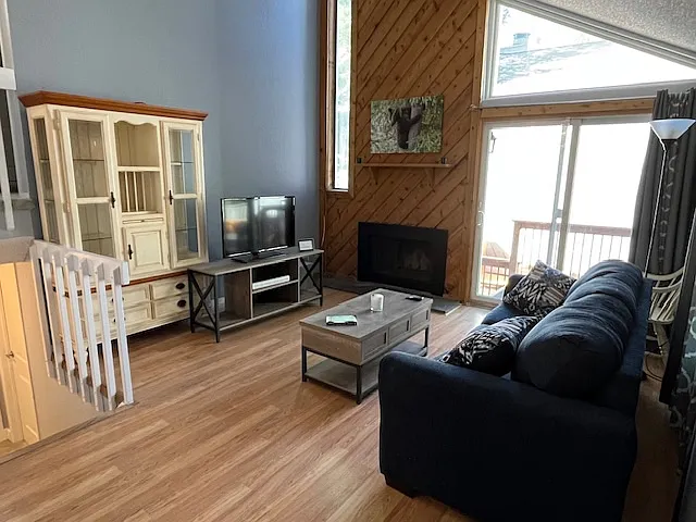 10213 E Peakview Ave — Photo 3