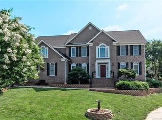 8901 Whipps Cross Ct, Waxhaw, NC 28173