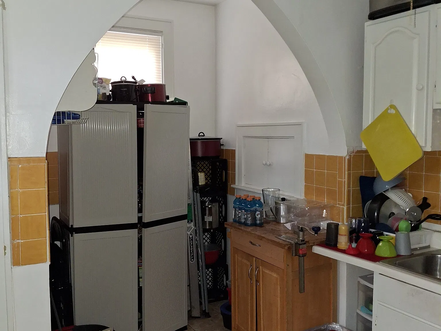 4 bed, 2371 sqft, $1,800 — Photo 3