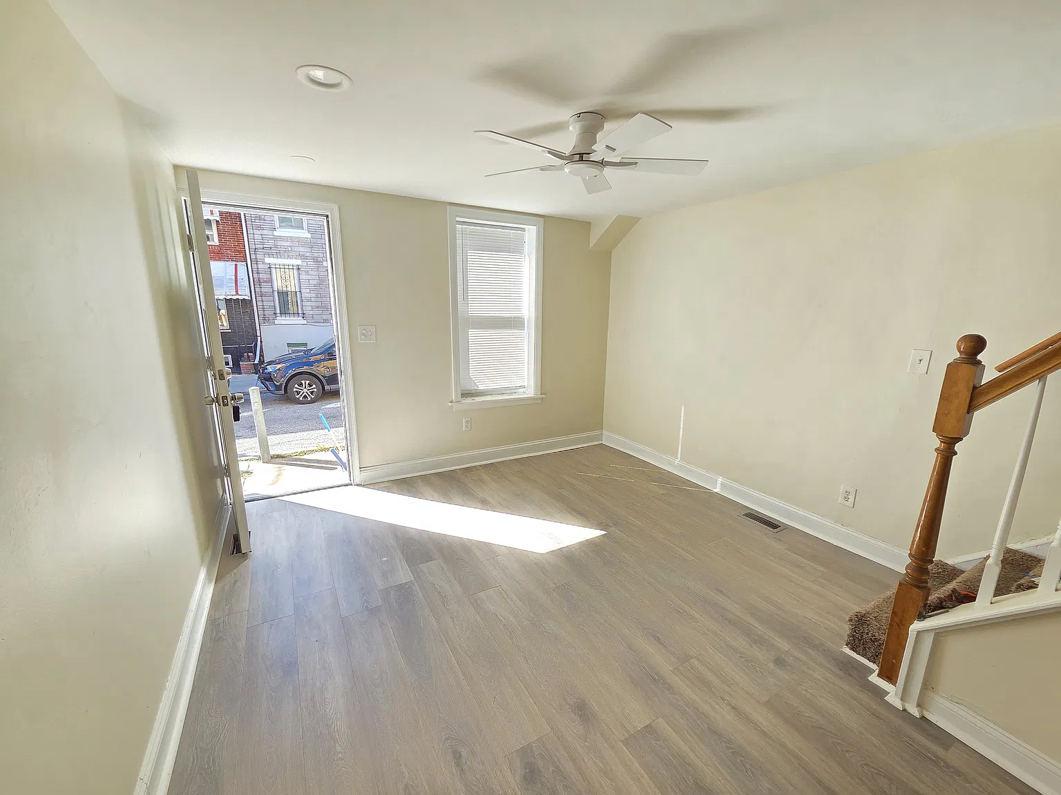 3 bed, 1252 sqft, $2,100 — Photo 1