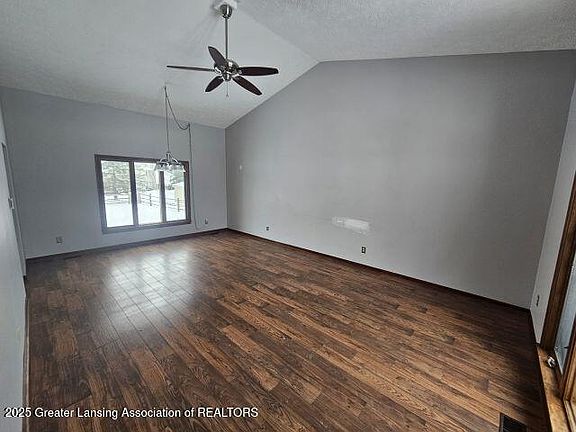2nd image of 2370 Thornwood Dr