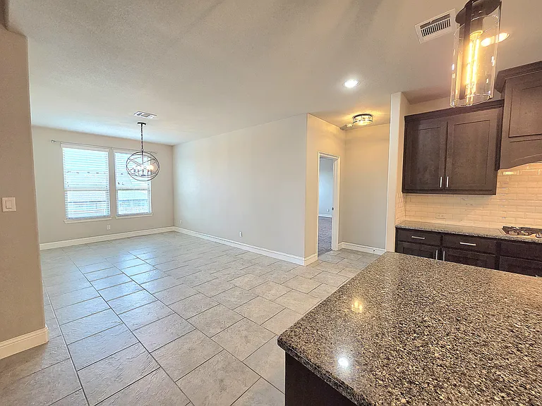 6916 Talon Dr — Photo 17