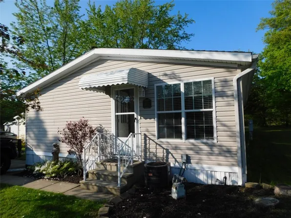 8223 Timberwood Ln, Erie, PA 16509