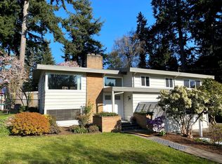 20012 3rd Pl SW, Normandy Park, WA 98166