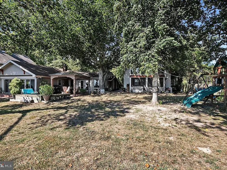 1348 Carpenters Point Rd — Photo 41