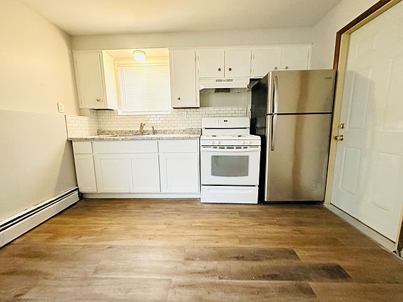 4th image of 1720 32nd St SW #1720