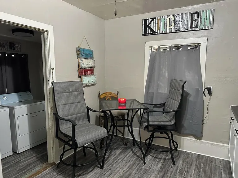 1241 Cedar St #2 — Photo 14